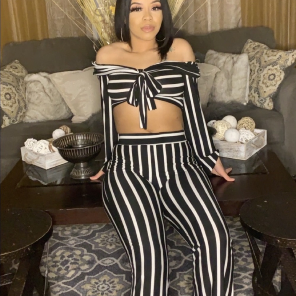 2 Piece Set - Picture 3 of 4